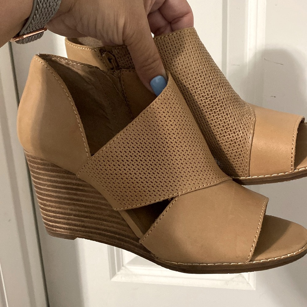 LUCKY 🍀 BRAND OPEN TOE BOOTIES!!